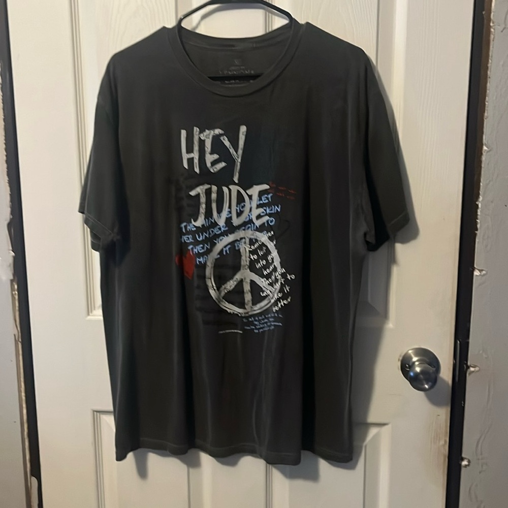 Men’s XL “Hey Jude” Beatles T-Shirt